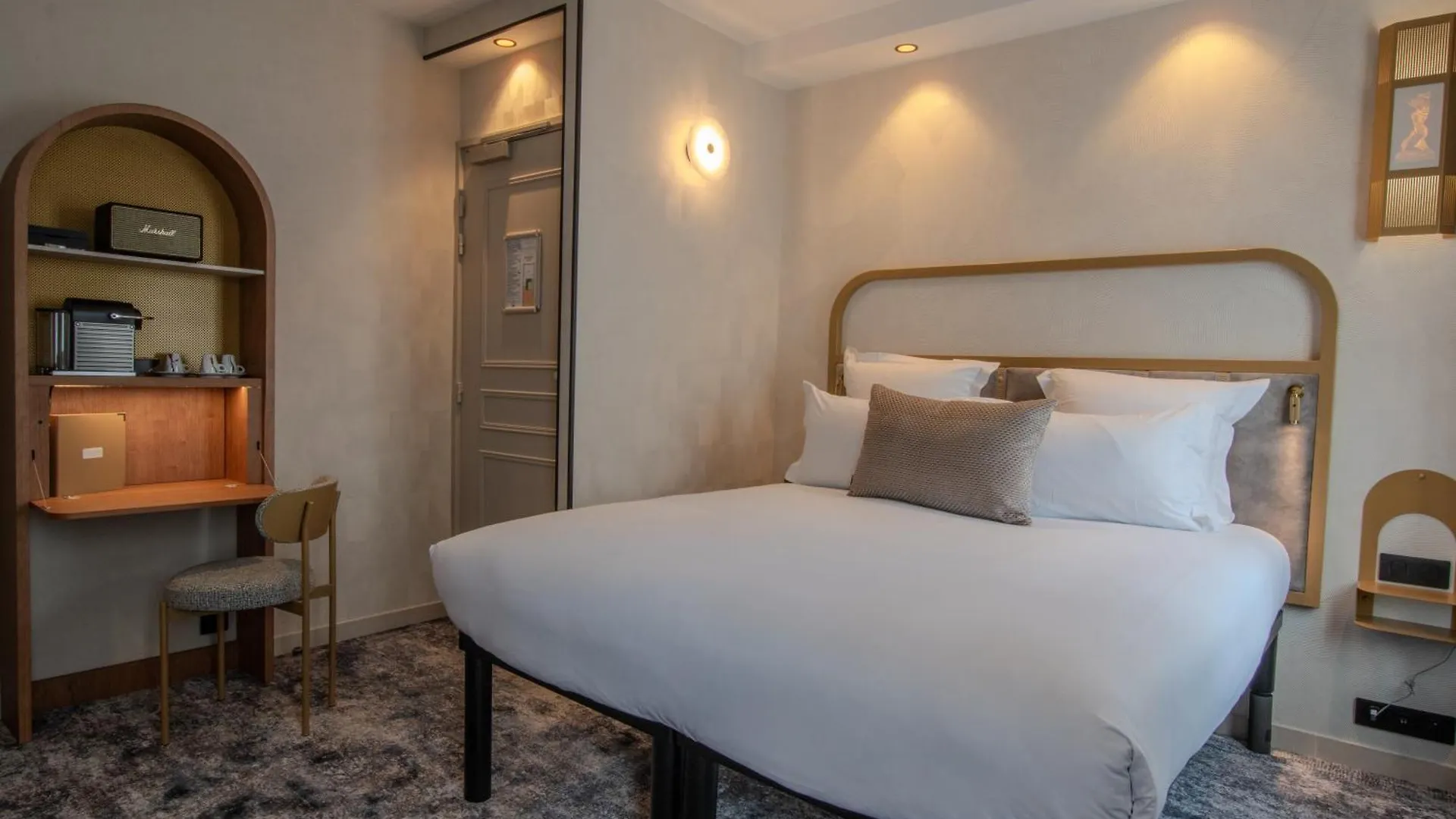 Hotel Du Cadran Paryż Francja