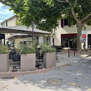 F1 Au Centre Appartement Châteaurenard